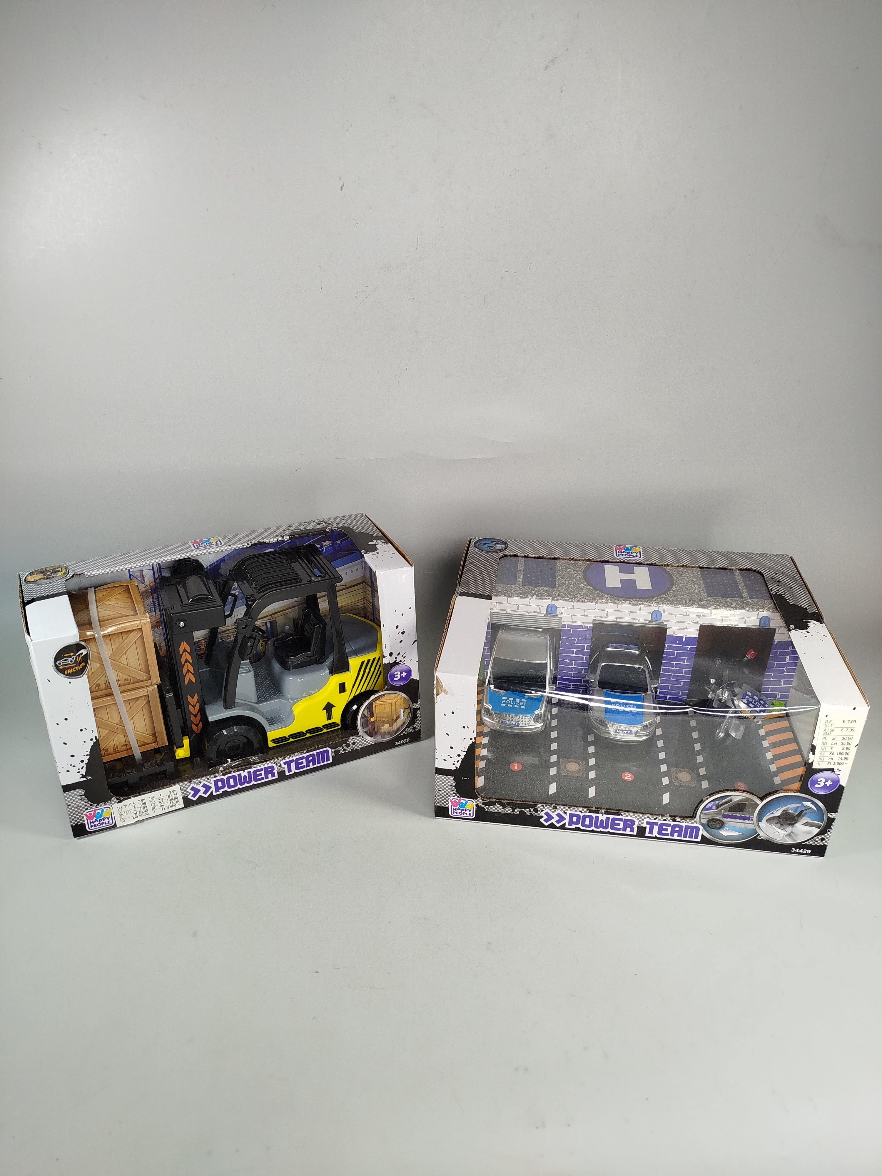 Happy People Power Team Spielset – Gabelstapler & Polizeistation